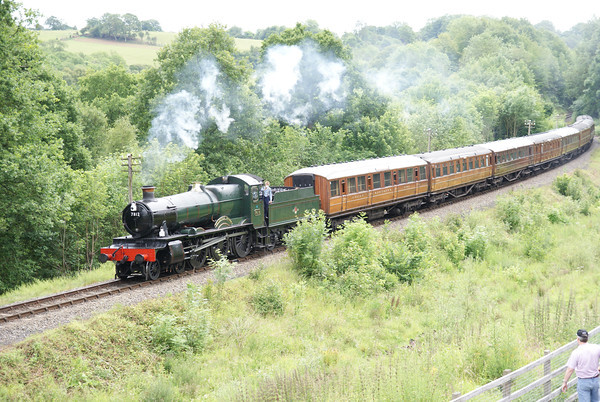 7812 "Earlstoke Manor" approaches Highley